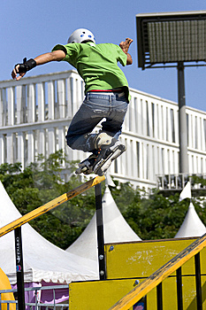 aggressive-inline-skating-(handrail)-action-thumb7517384.jpg